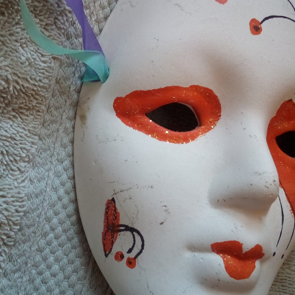 Mask 🎭 - Picture 2 of 6